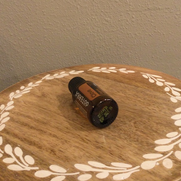 DoTERRA Clove Essential Oil - Picture 2 of 3